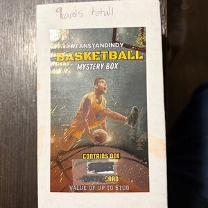 Sam’s Selling- Basketball Mystery Box total 9 cards